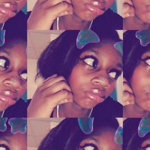 Meet your Posher, Tenaja